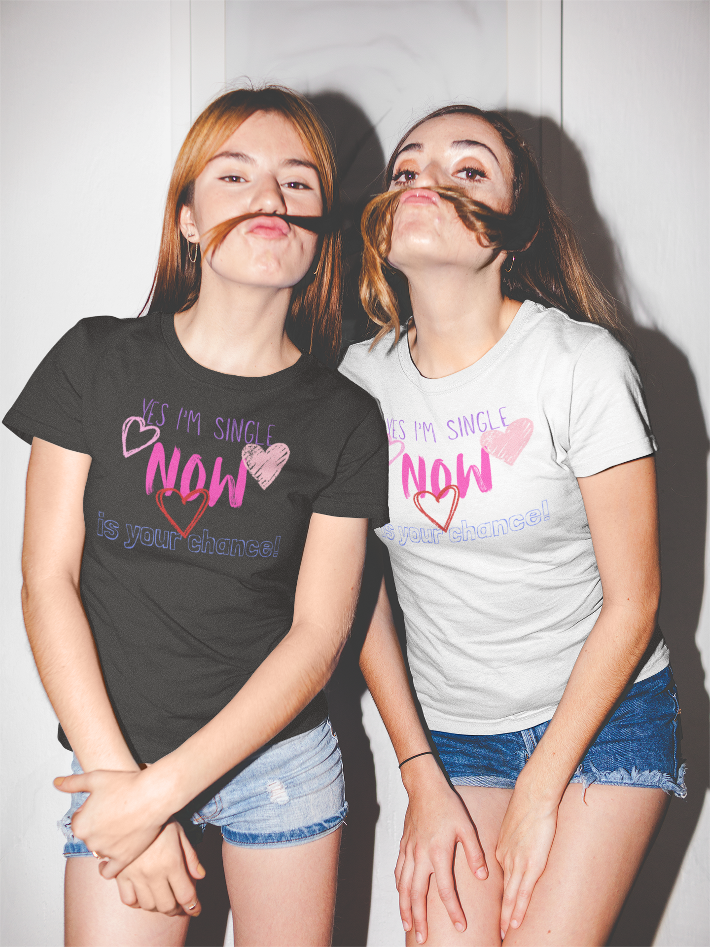 Yes I'm Single Now heart graphic T-Shirt | pink scribble typography
